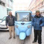 सरकारी योजना से बदली तस्वीर: ई-वाहनों के बाद अब ई-रिक्शा बना आमदनी का नया जरिया* 