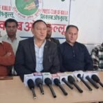 भाजपा नेता नरोतम ठाकुर पर दहाड़े कांग्रेस नेता किशन ठाकुर, कहा—शोक में बैठे विधायक पर टिप्पणी अनुचित